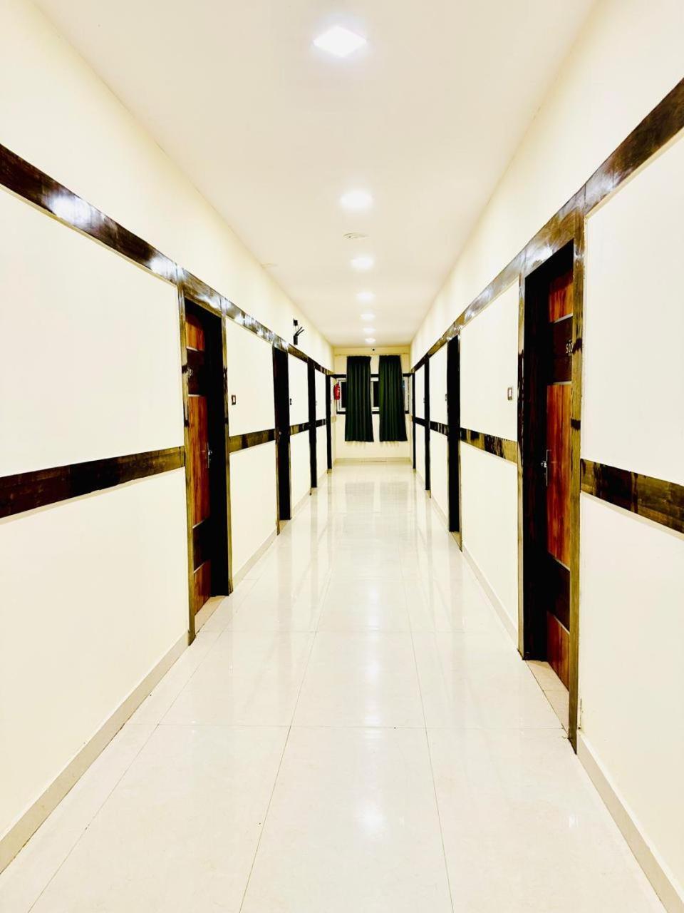 Hotel Sky International- Airport Zone Hyderabad Shamshabad Εξωτερικό φωτογραφία